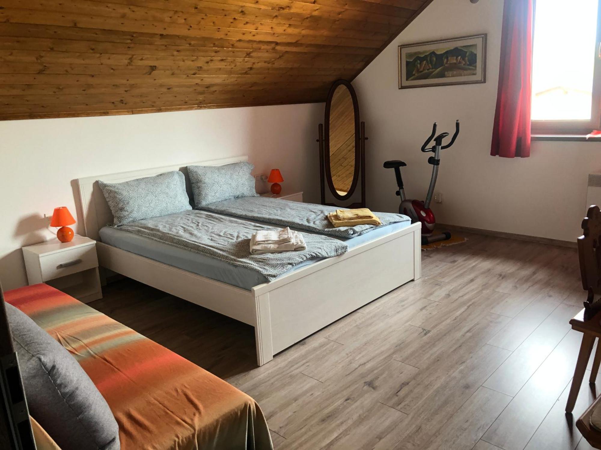 Casa Spas Banska Bystrica Ngoại thất bức ảnh